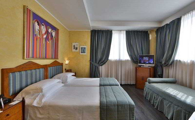 Hotel Mondial Rom Exteriör bild