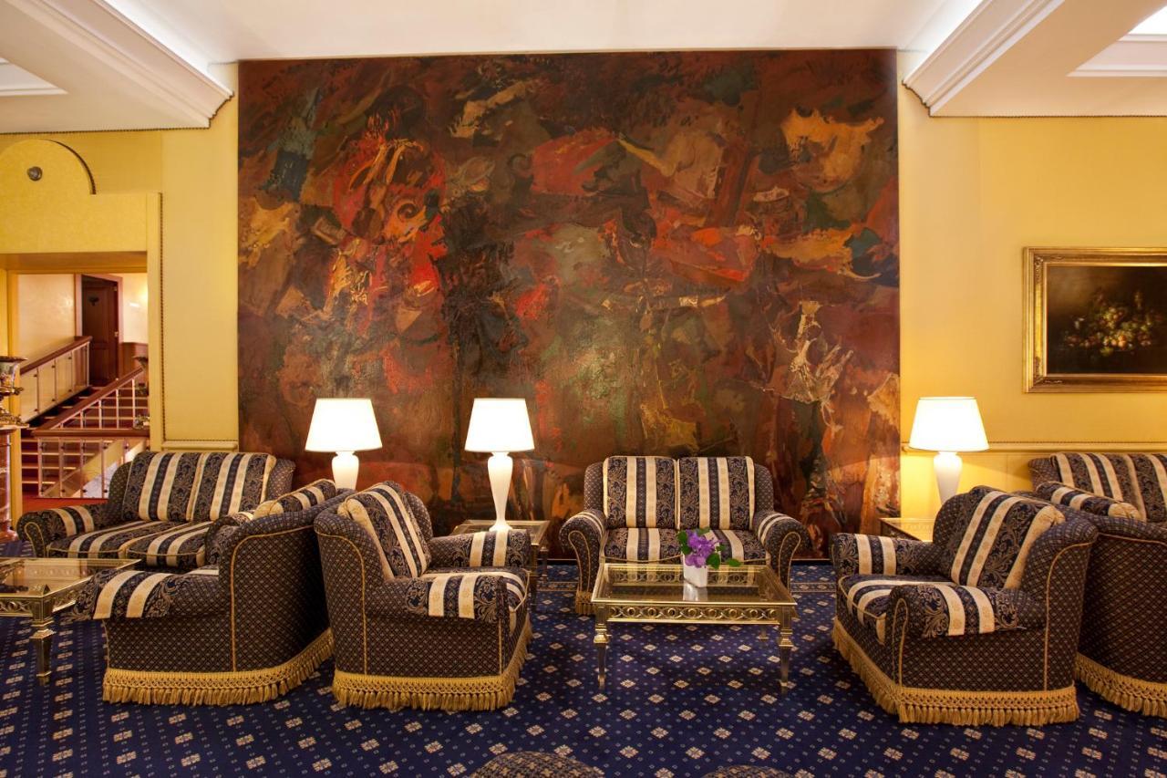 Hotel Mondial Rom Exteriör bild